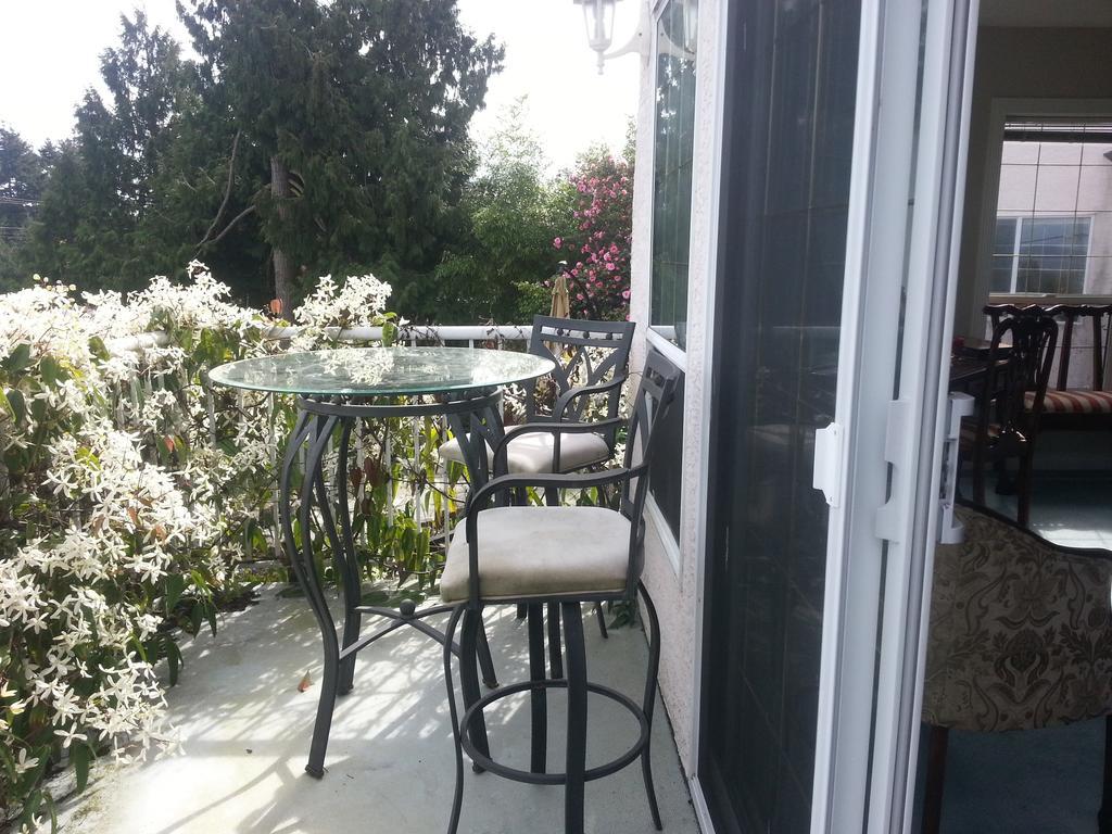By The Sea Bnb, Sidney Victoria Bc Buitenkant foto